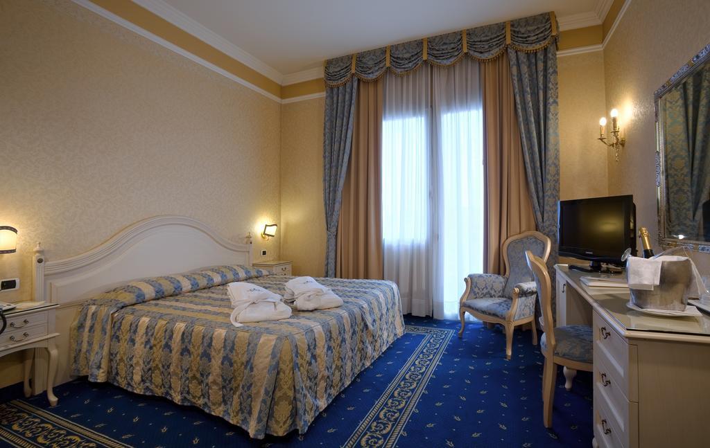 Hotel Terme Helvetia Abano Terme Extérieur photo